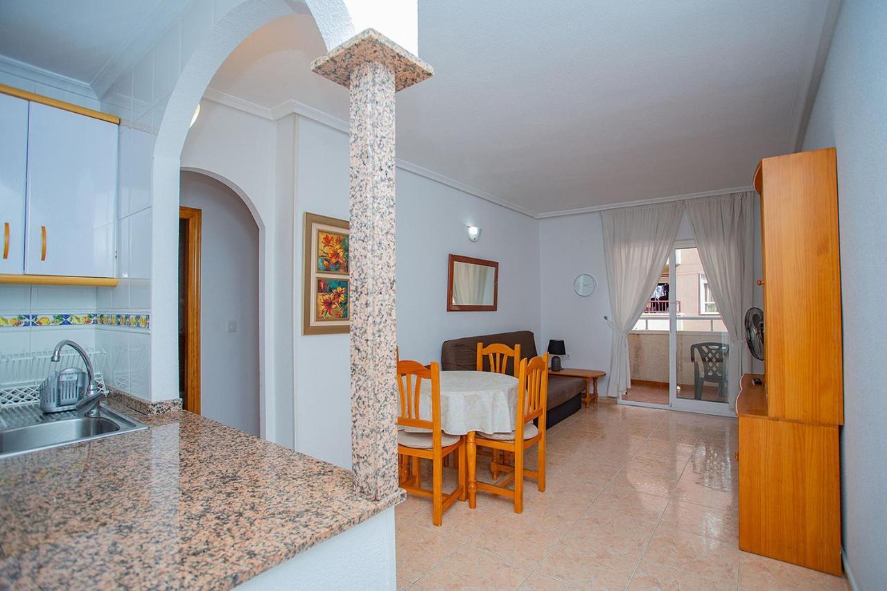 096 Pleasant Place Luis - Alicante Holiday Torrevieja Exterior photo