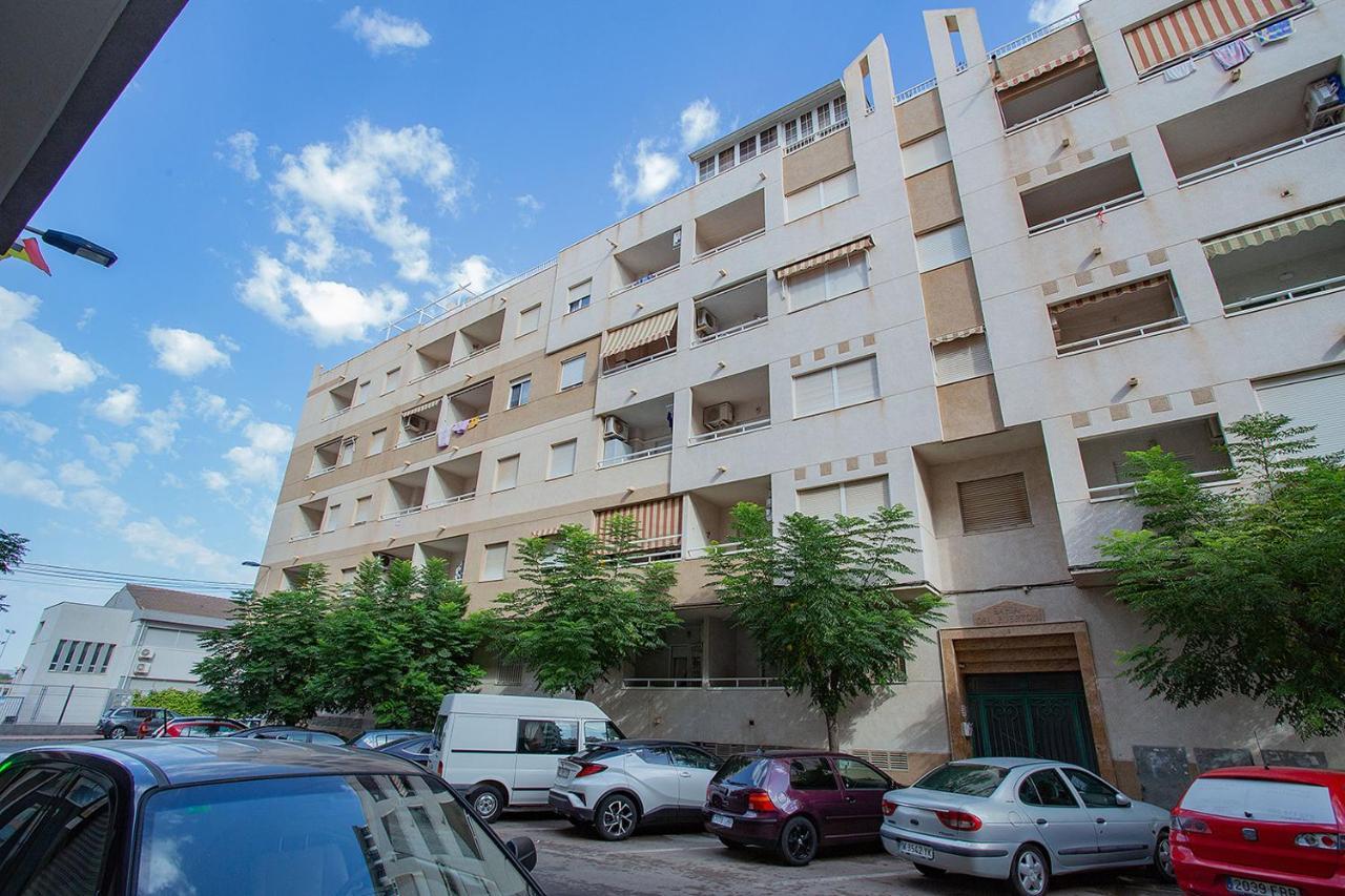 096 Pleasant Place Luis - Alicante Holiday Torrevieja Exterior photo
