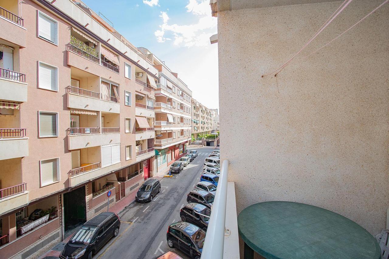 096 Pleasant Place Luis - Alicante Holiday Torrevieja Exterior photo